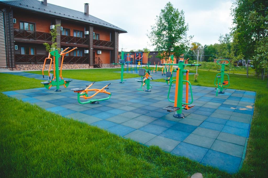 Спортивные площадки