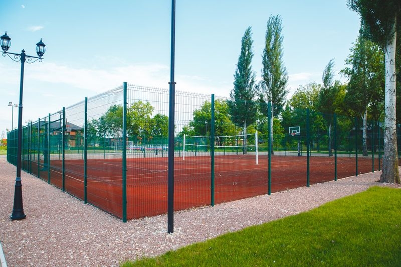 Спортивные площадки